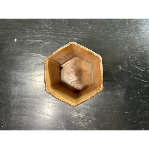 Vintage Brush Pencil Holder Caddy- plastic intricate carved leaf design- retro - Picture 2 of 6